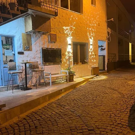 Ξενοδοχείο με διαμερίσματα Cakir's 4*